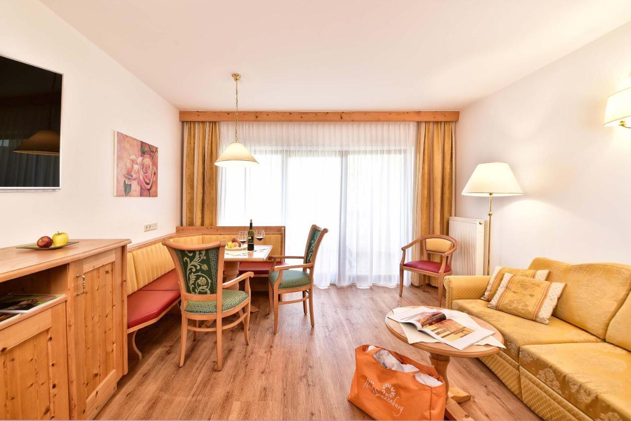Hotel Sonnenburg Merano Esterno foto