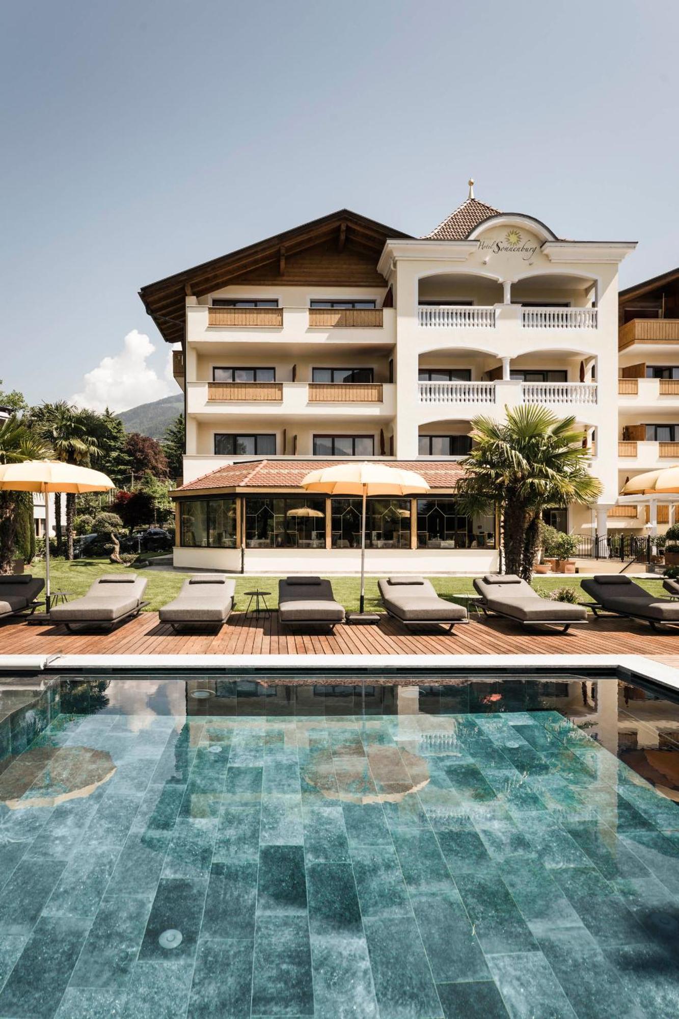 Hotel Sonnenburg Merano Esterno foto