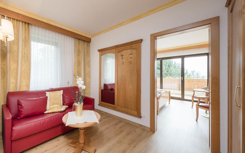 Hotel Sonnenburg Merano Camera foto