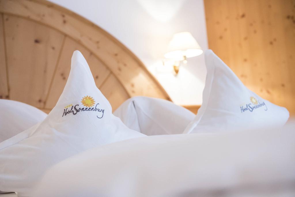 Hotel Sonnenburg Merano Esterno foto