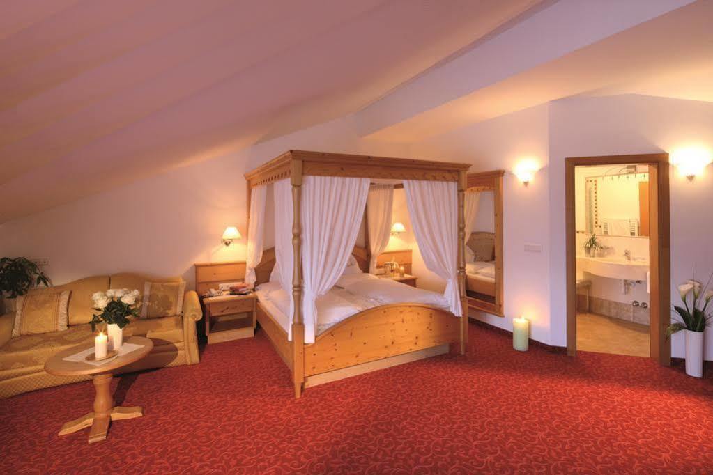 Hotel Sonnenburg Merano Esterno foto