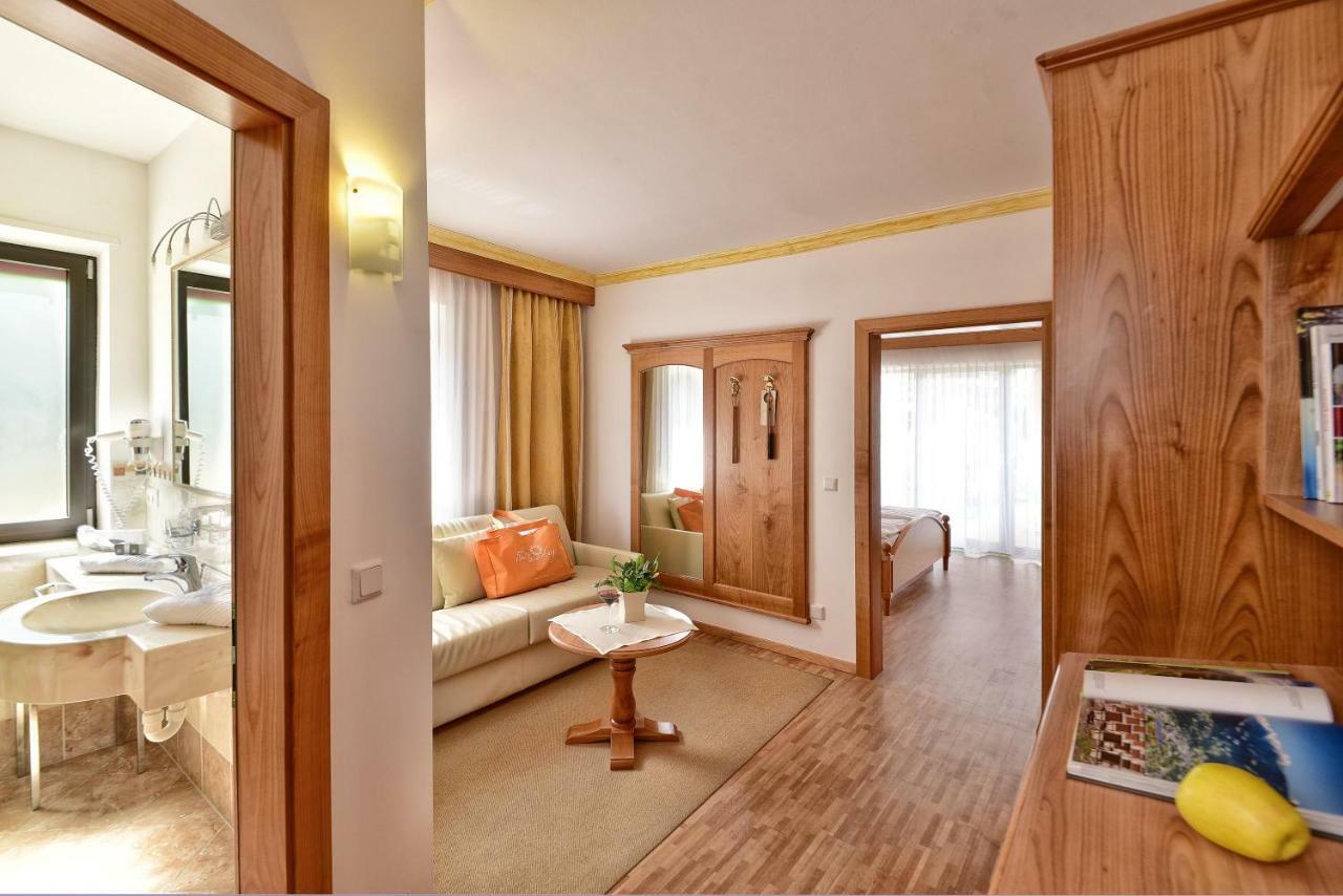 Hotel Sonnenburg Merano Esterno foto